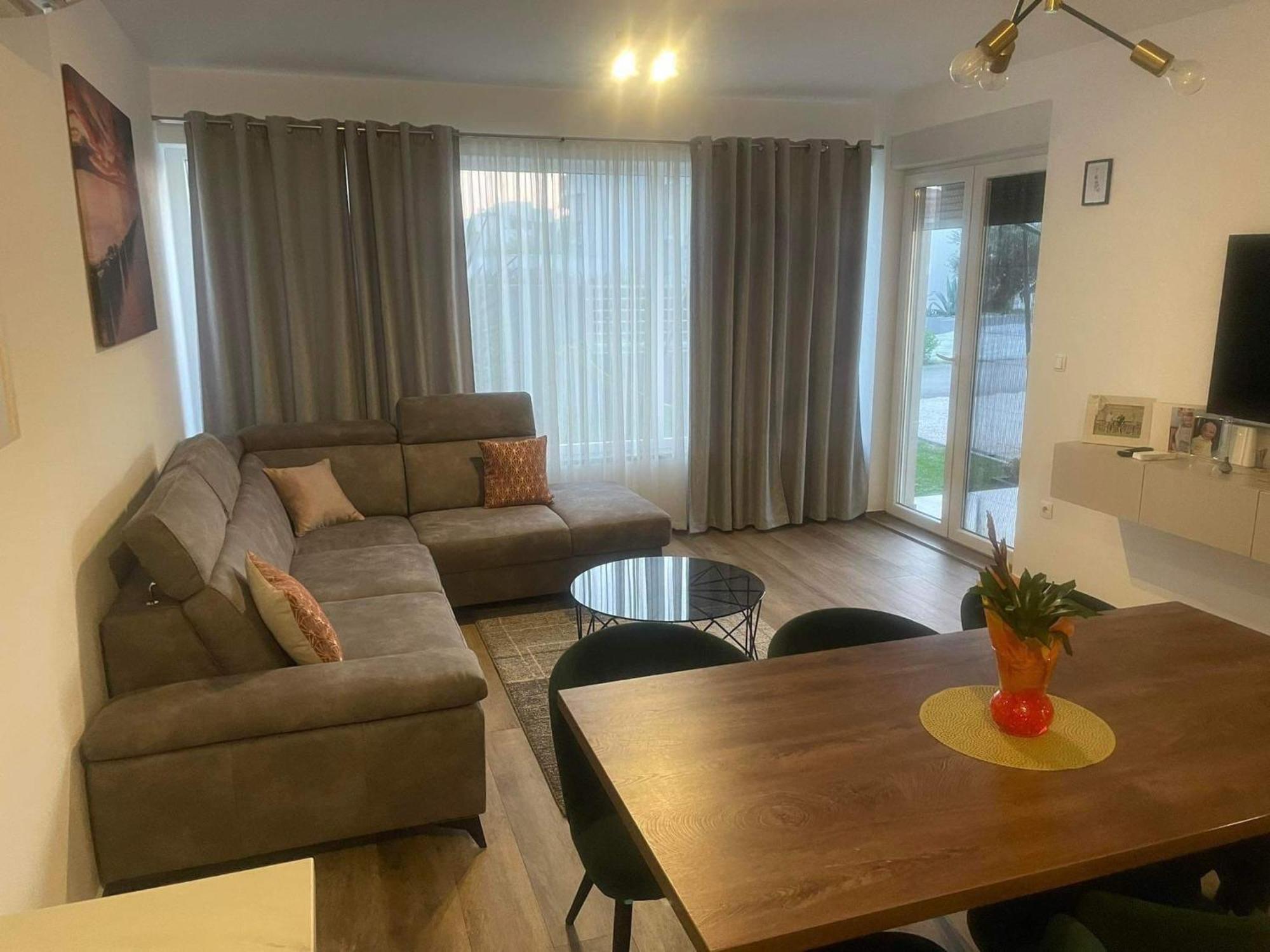 Luxury Sofia Bibinje